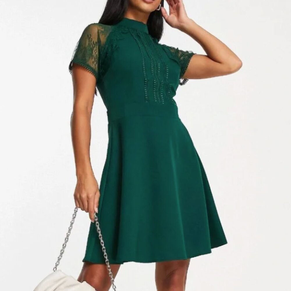 Liquorish A-Line Lace Detail Mini Dress in Emerald, EUC!